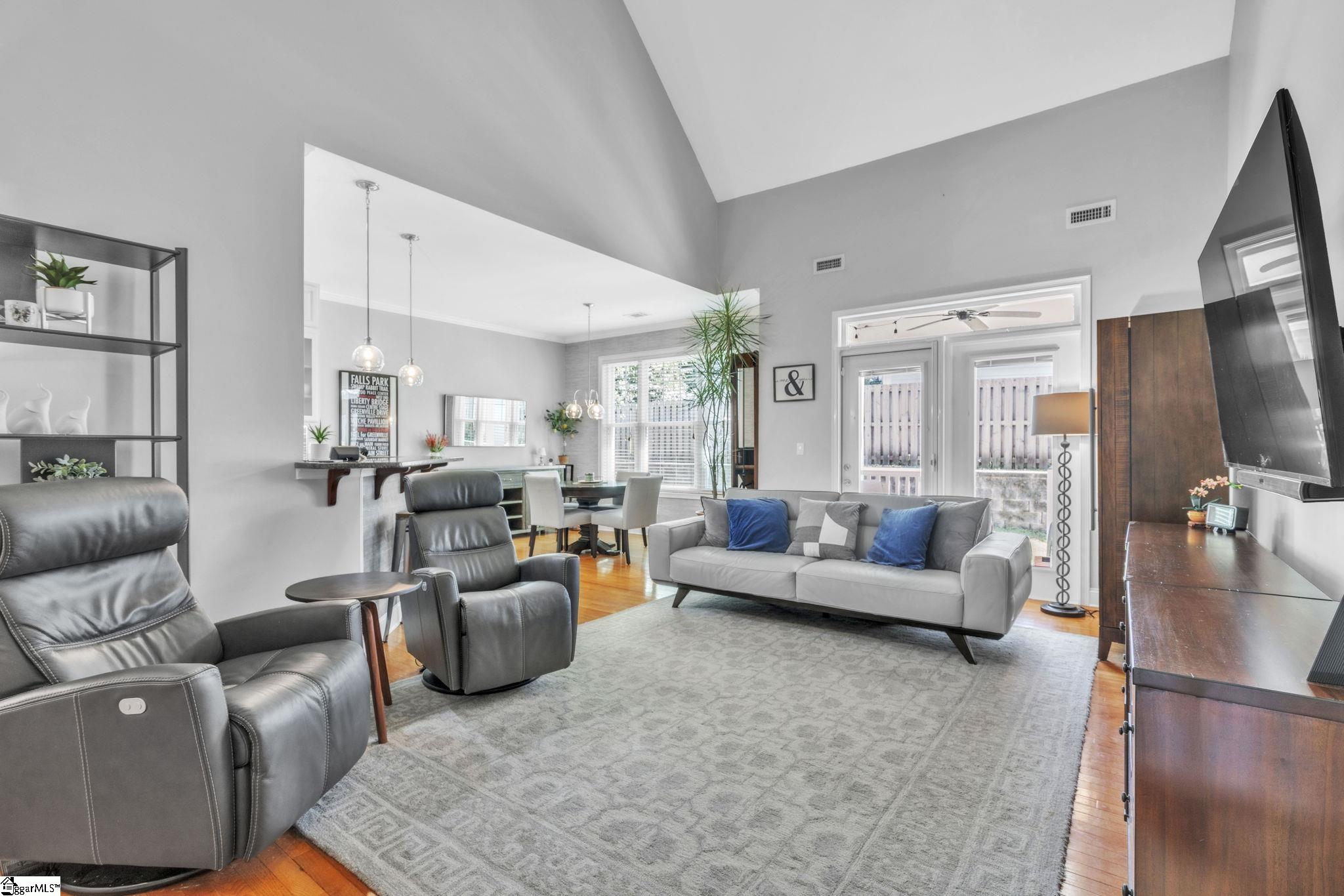 1 Edge Court Unit B