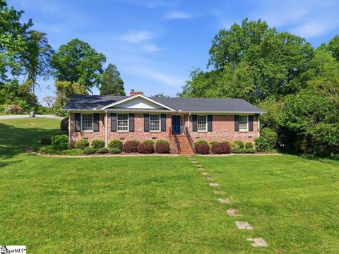 Photo of 201 Biscayne Drive, Greenville, SC 29615 (MLS # 1588441)