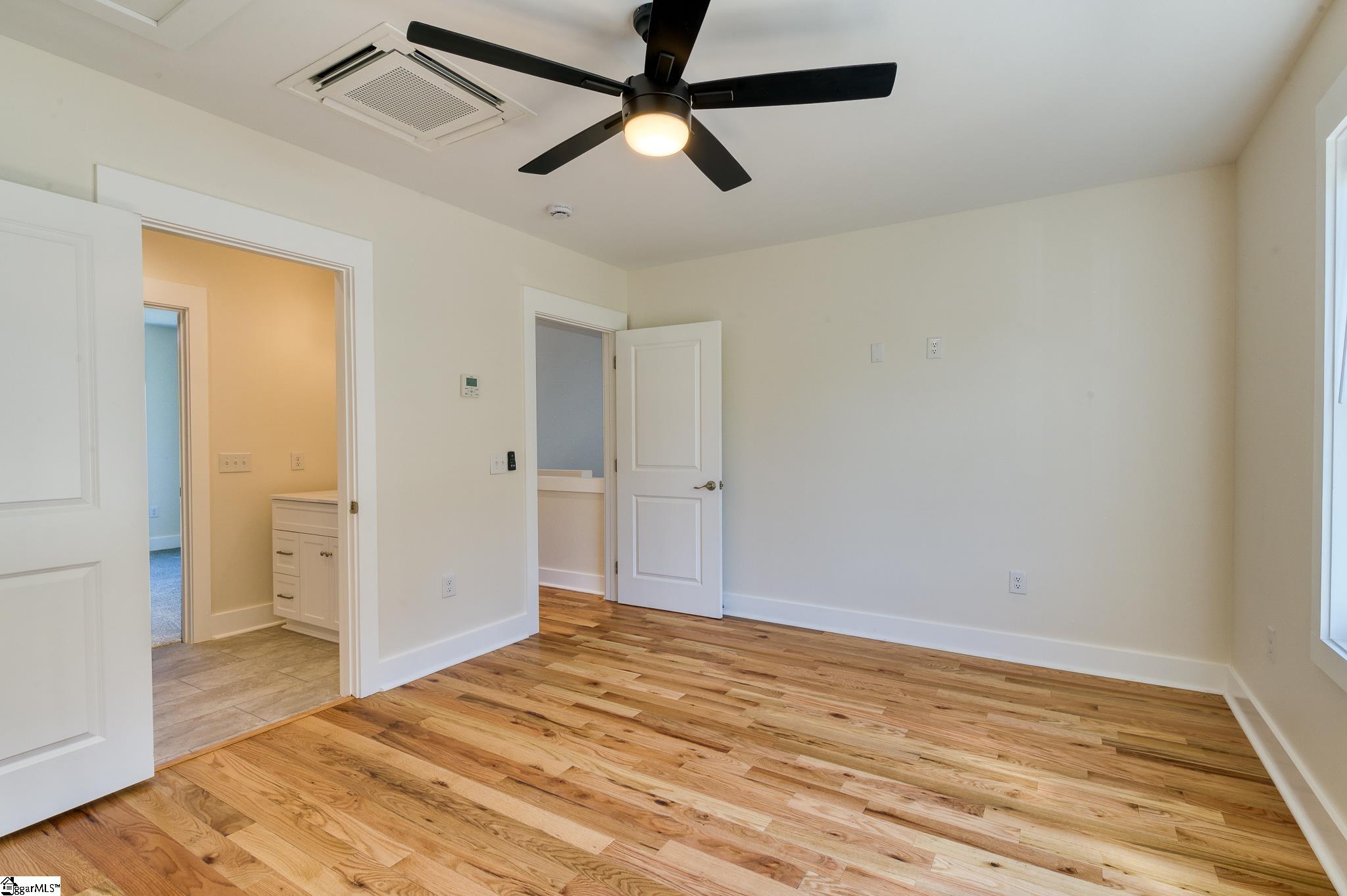 Seneca, South Carolina, 29672, United States, 3 Bedrooms Bedrooms, ,4 BathroomsBathrooms,Residential,Active,2006951