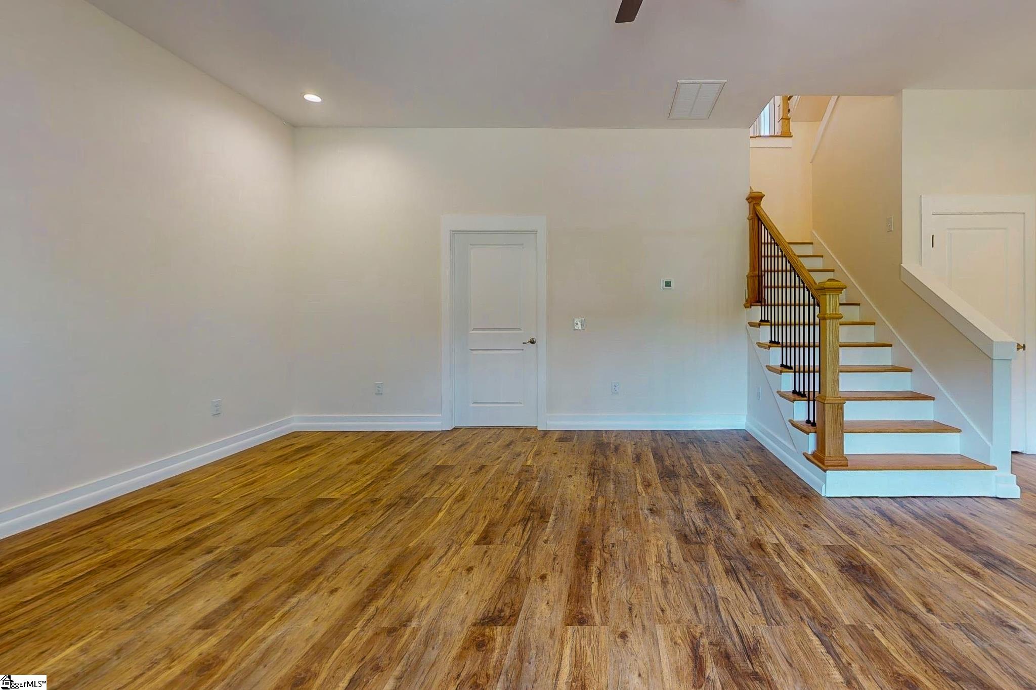Seneca, South Carolina, 29672, United States, 3 Bedrooms Bedrooms, ,4 BathroomsBathrooms,Residential,Active,2006951
