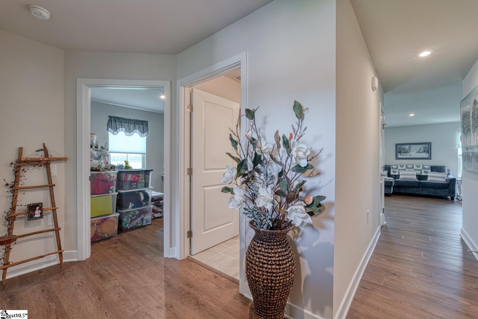 868 Meadowbrook Road