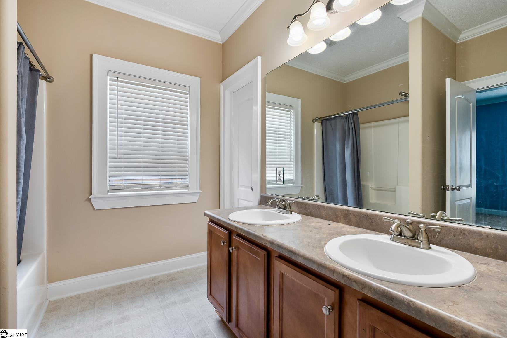 Anderson, South Carolina 29626, United States, 3 Bedrooms Bedrooms, ,3 BathroomsBathrooms,Residential,Active,204519