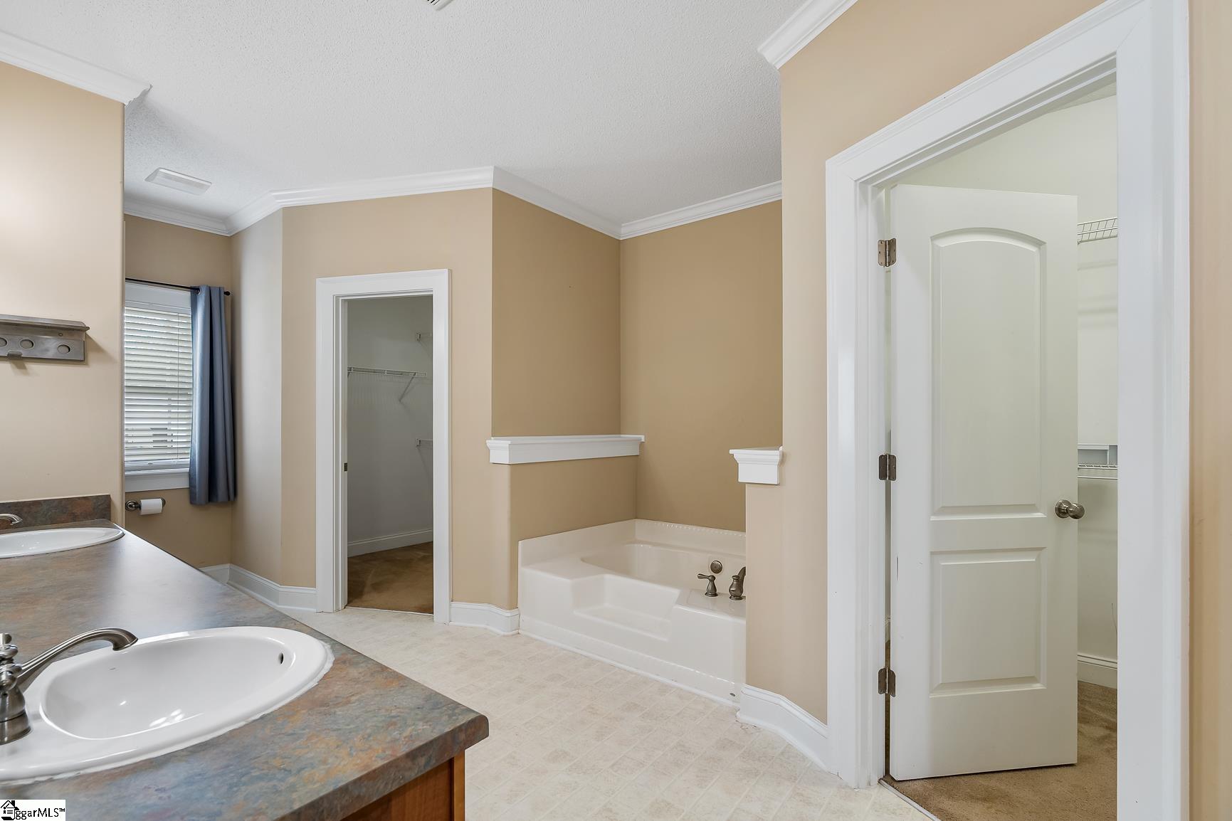 Anderson, South Carolina 29626, United States, 3 Bedrooms Bedrooms, ,3 BathroomsBathrooms,Residential,Active,204519