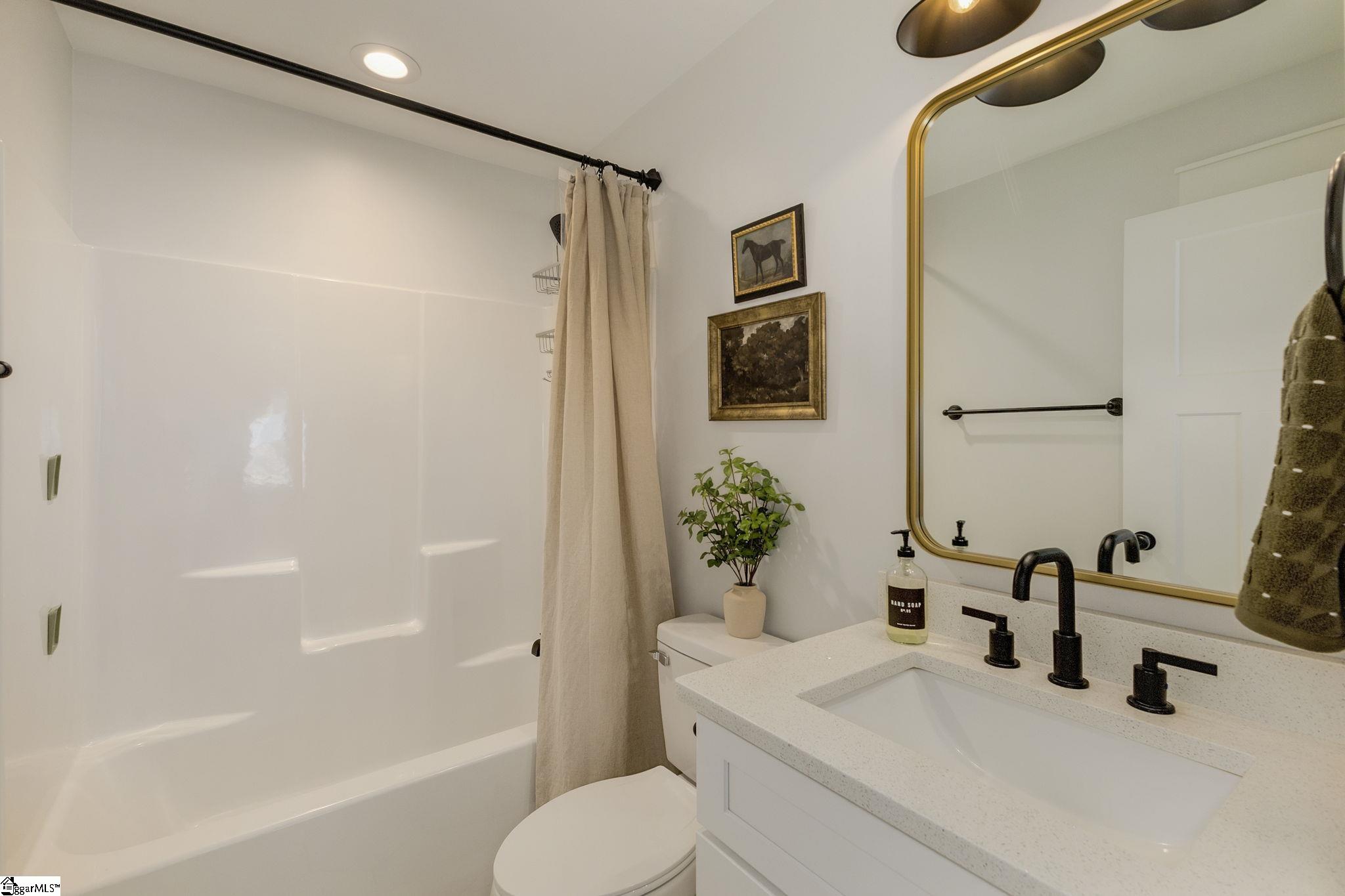 Anderson, South Carolina 29621, United States, 3 Bedrooms Bedrooms, ,2 BathroomsBathrooms,Residential,Contingent,124681