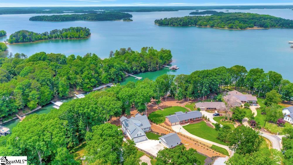 401 Broadwater Circle