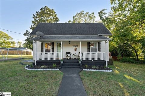Photo of 504 Blue Ridge Street, Easley, SC 29640 (MLS # 1582728)