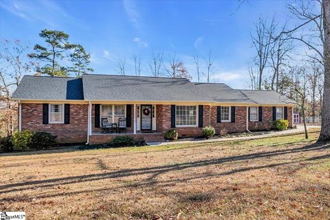 Photo of 102 Del Riso Circle, Easley, SC 29642 (MLS # 1576564)
