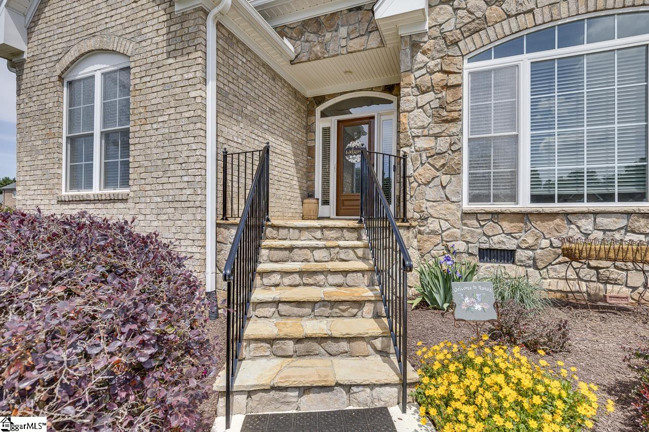 38 Shore Vista Lane