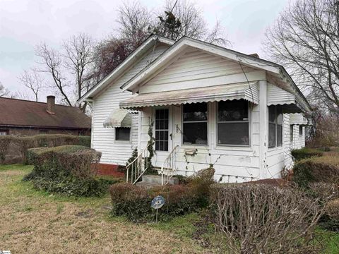 Photo of 200 King Street, Greer, SC 29651 (MLS # 1584174)