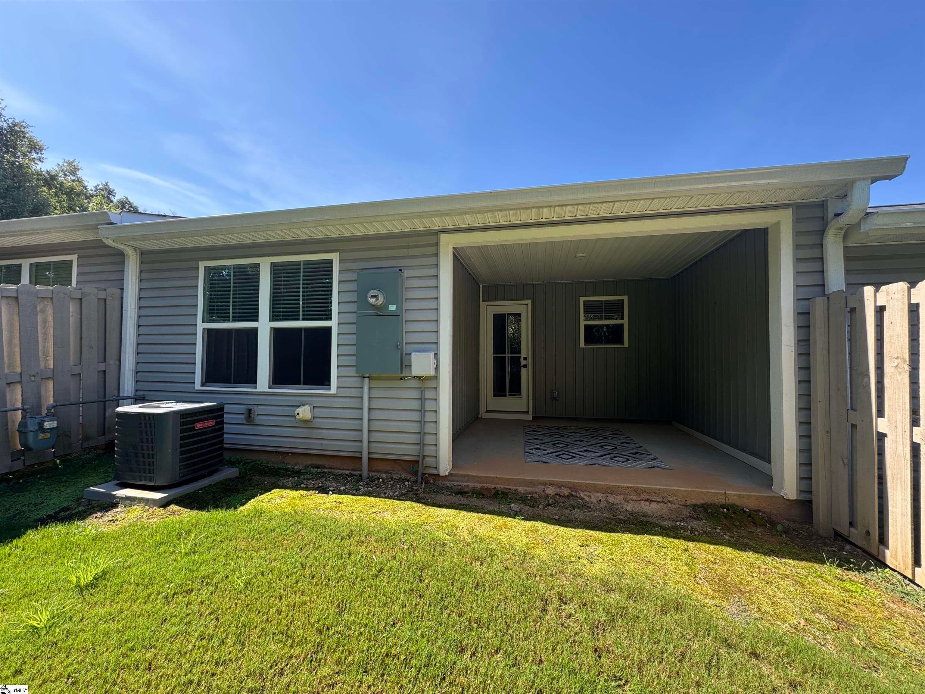 4 Englefield Drive