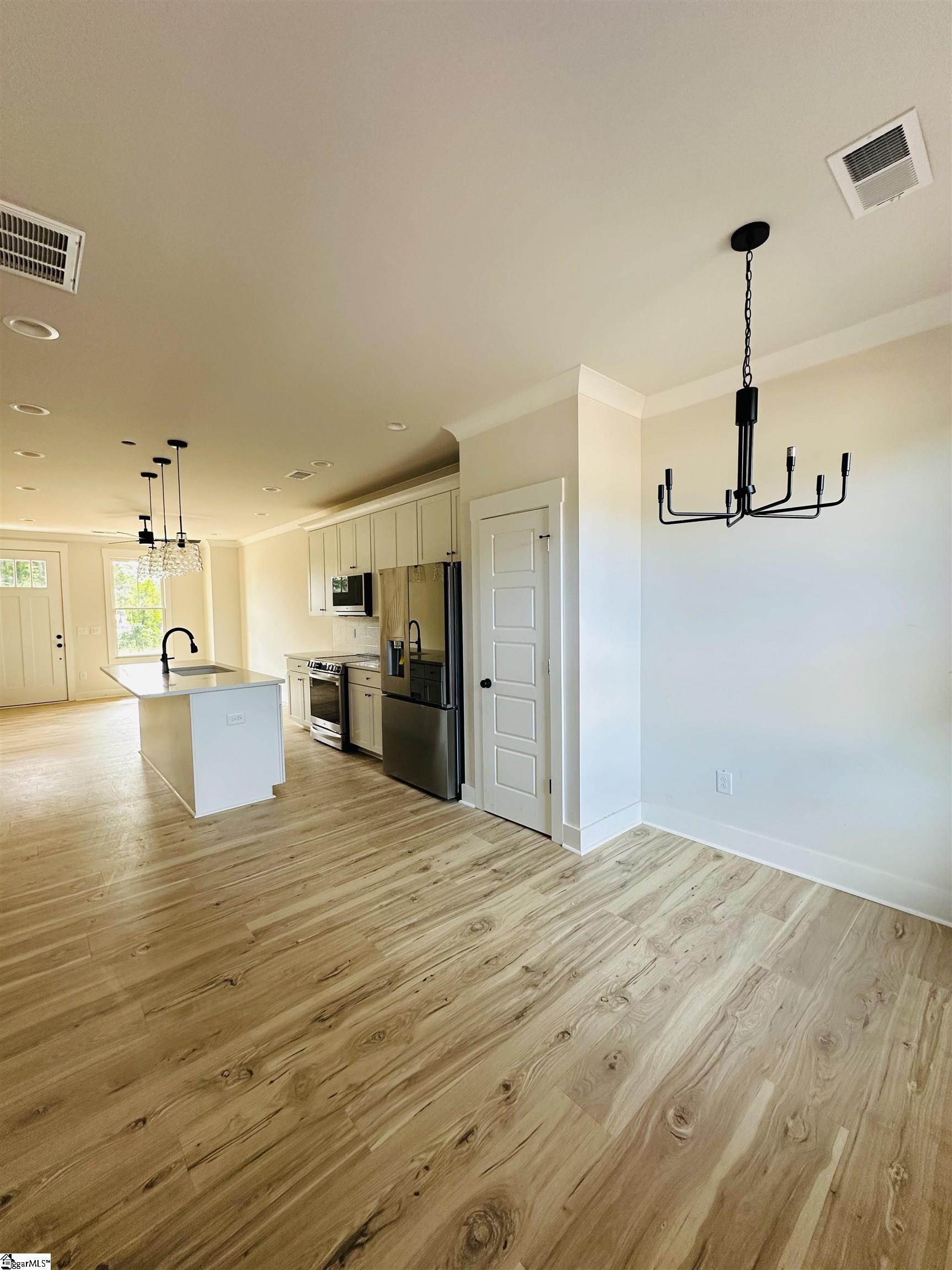 9 Hawthorne Lane Unit 103