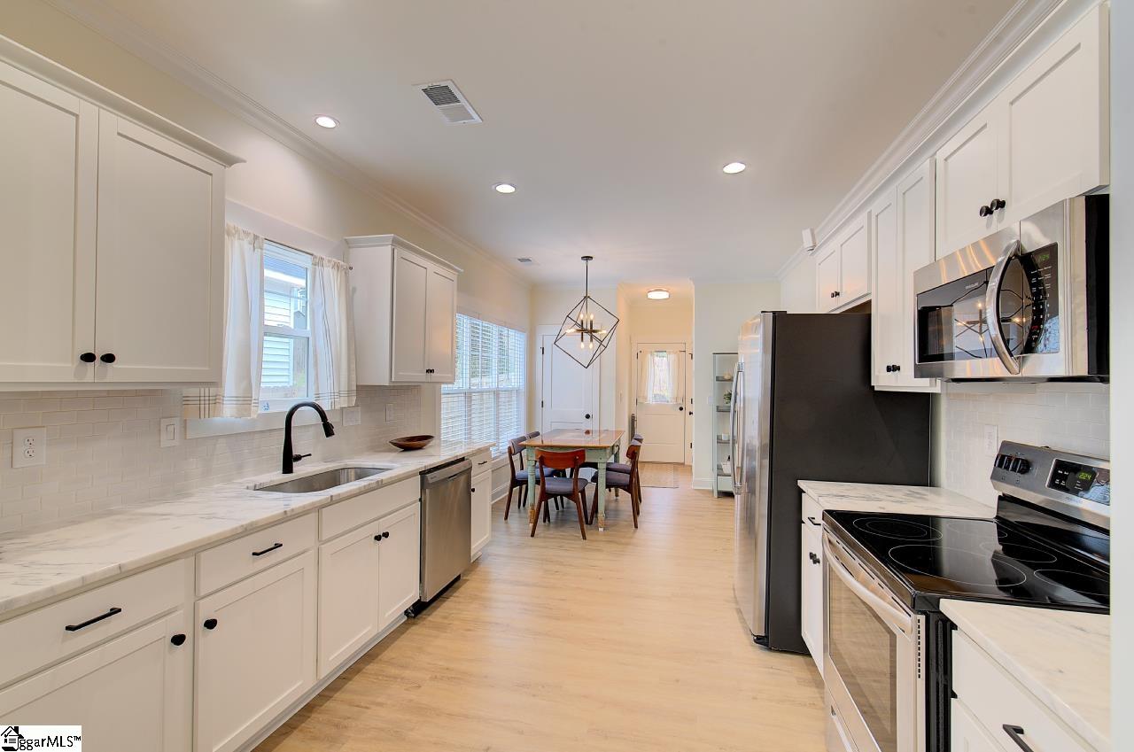 Greenville, South Carolina 29607, United States, 2 Bedrooms Bedrooms, ,1 BathroomBathrooms,Residential,Active,80686