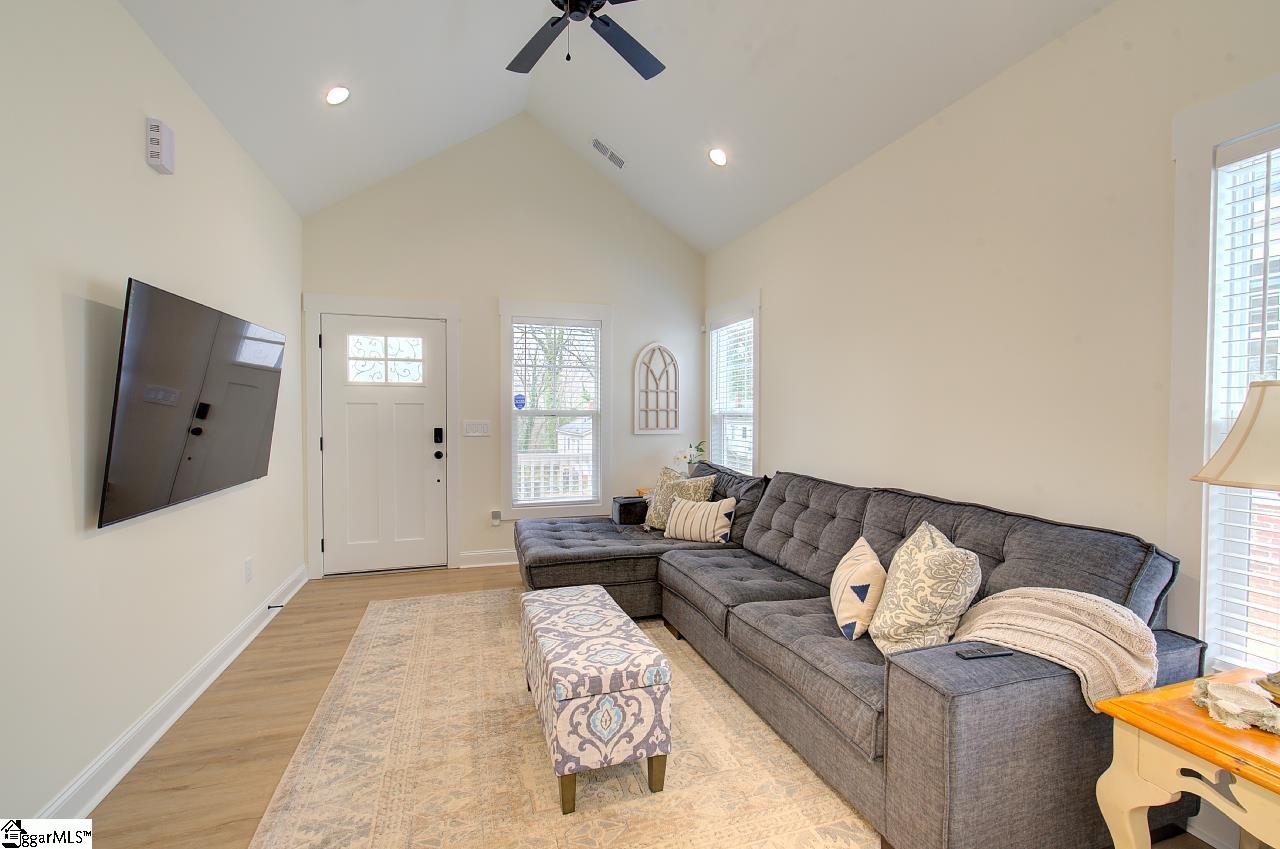 Greenville, South Carolina 29607, United States, 2 Bedrooms Bedrooms, ,1 BathroomBathrooms,Residential,Active,80686