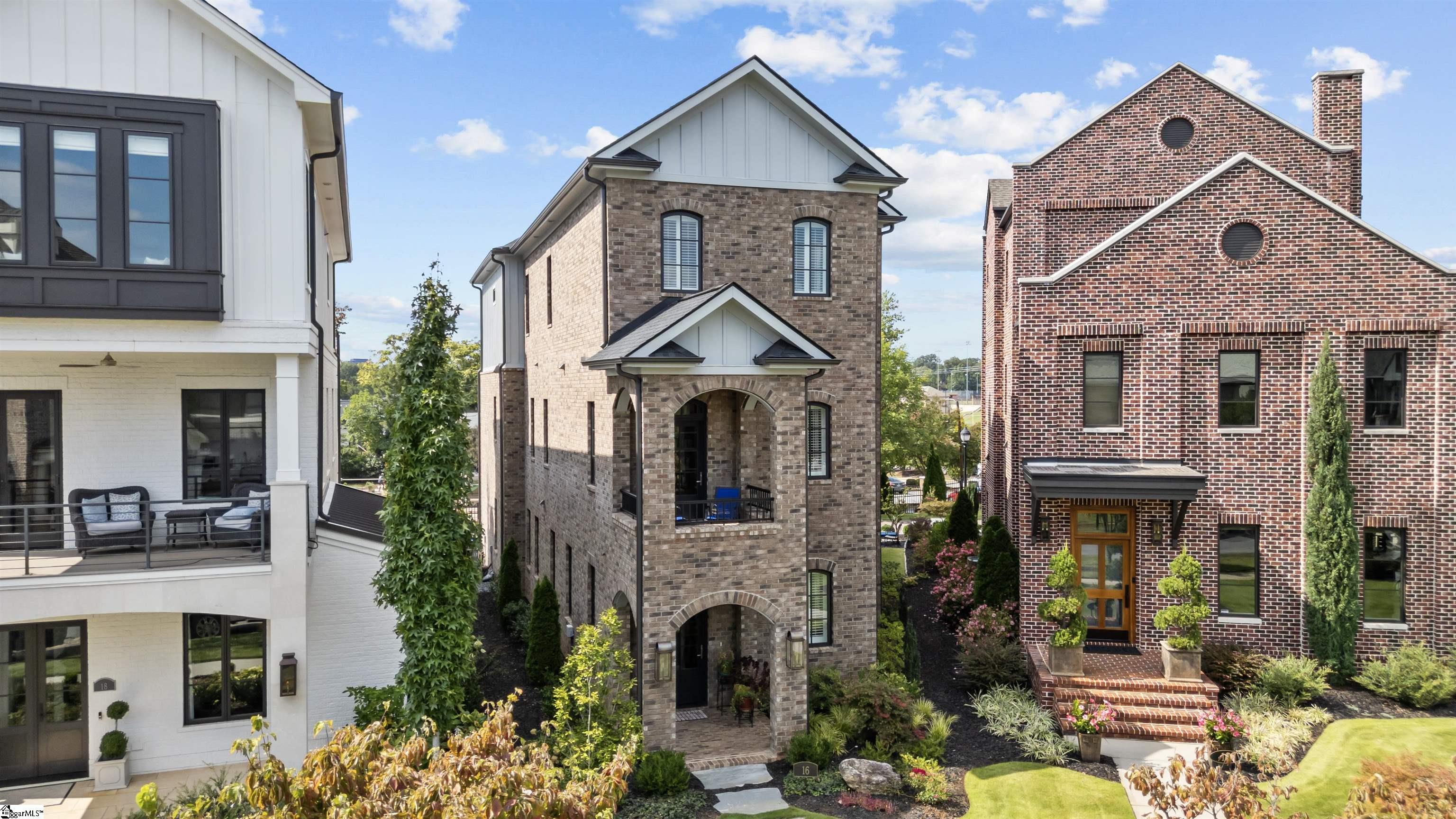 16 Augusta Walk Avenue