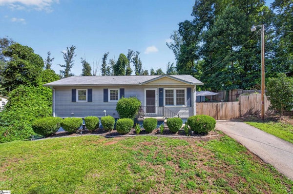 116 OAK RIDGE CIR, SENECA, SC 29678 - Image 8b2a606e95d5dd8a3d89a8dde3ac6fea/3602303934