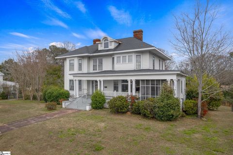 Photo of 508 N Broad Street, Clinton, SC 29325 (MLS # 1583852)
