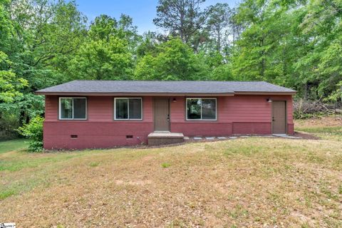 Photo of 158 Rosemond Street, Pickens, SC 29671 (MLS # 1589595)
