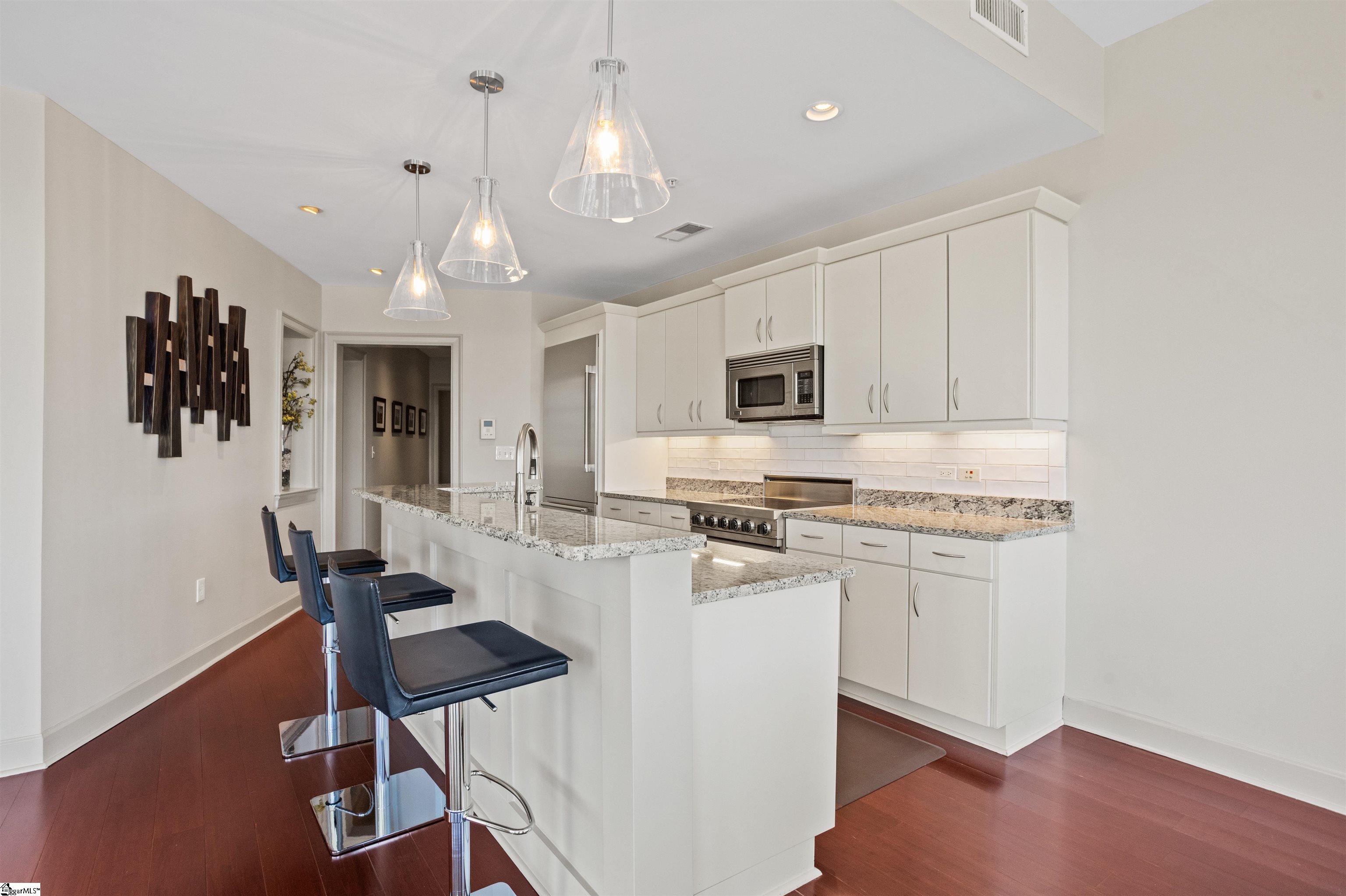 201 Riverplace Way Unit 607