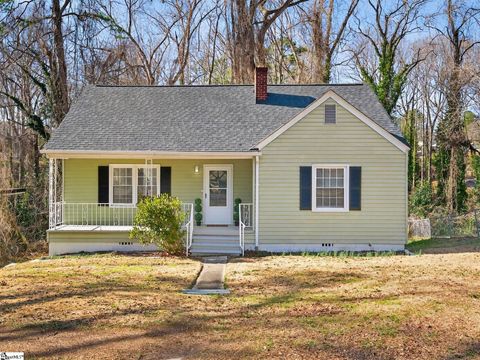 Photo of 111 Oakleaf Drive, Spartanburg, SC 29301 (MLS # 1583914)