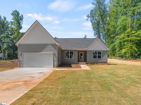 Photo of 217 Buckingham Road, Duncan, SC 29334 (MLS # 1592733)