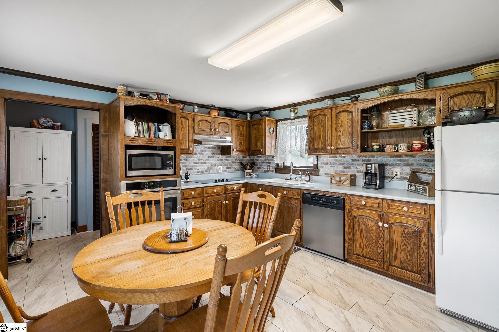 Honea Path, South Carolina, 29654, United States, 3 Bedrooms Bedrooms, ,2 BathroomsBathrooms,Residential,Active,2044589