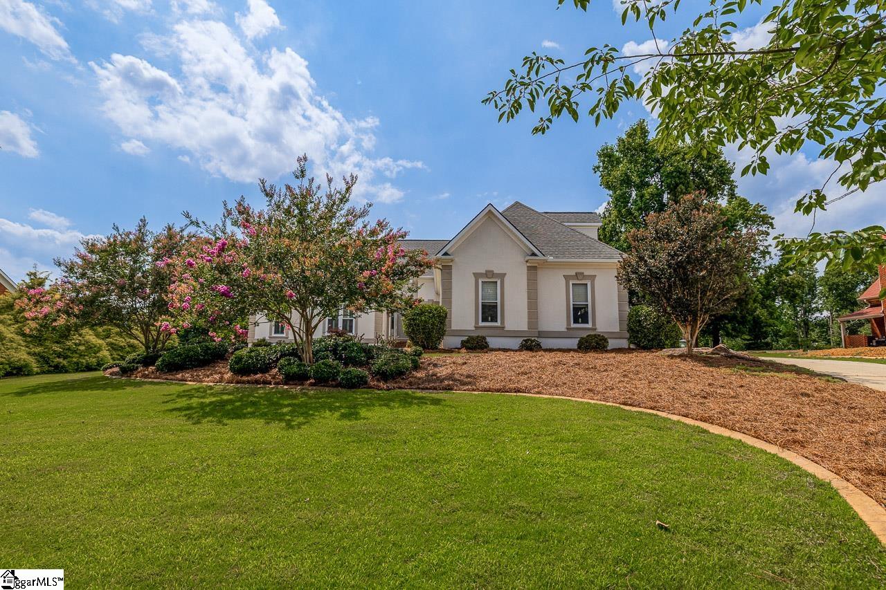 724 W Tara Lane