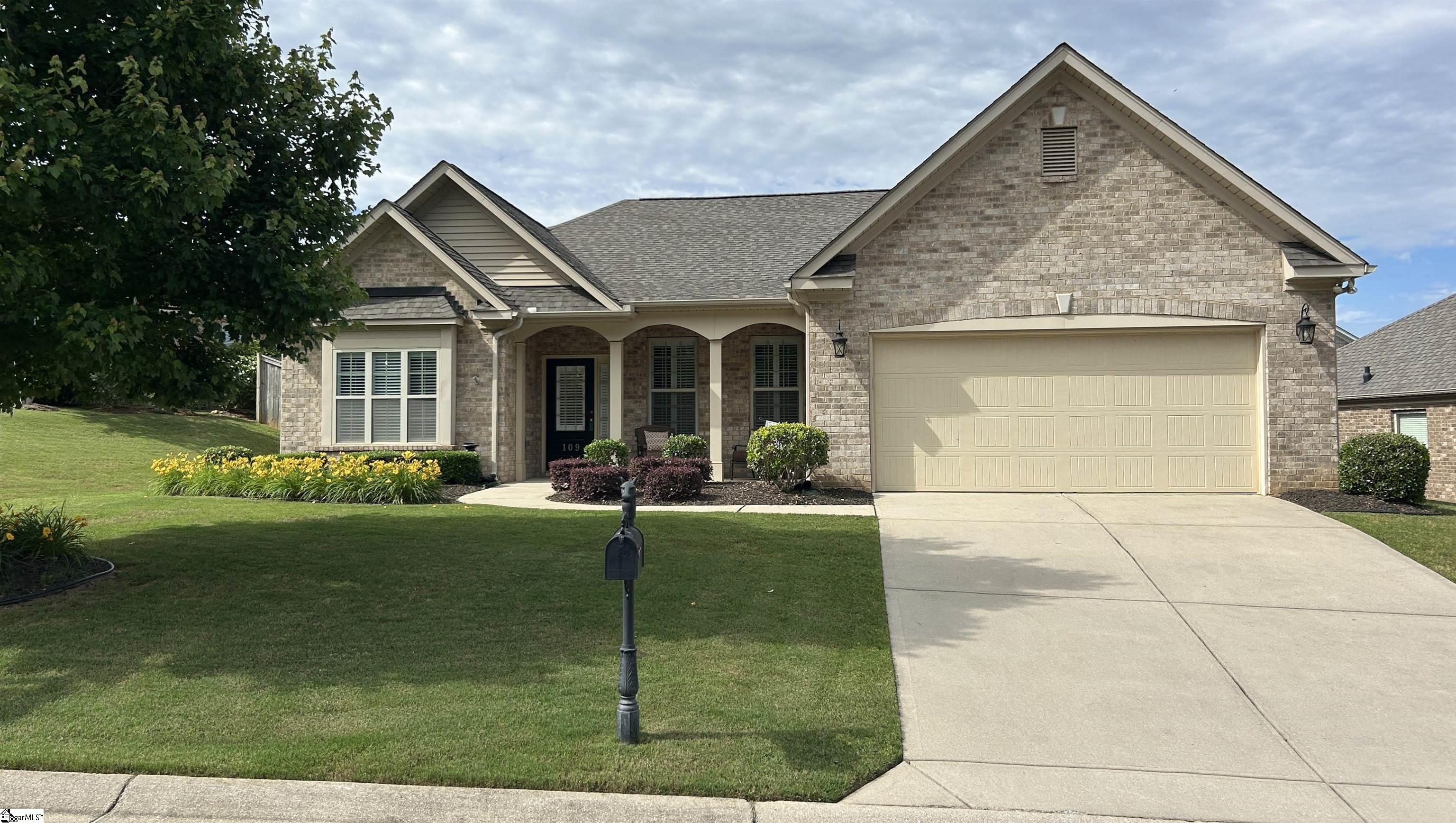 Simpsonville, South Carolina 29680, United States, 3 Bedrooms Bedrooms, ,2 BathroomsBathrooms,Residential,Active,81519