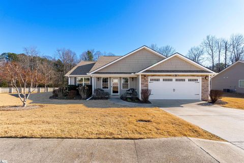 Photo of 22 Macle Court, Travelers Rest, SC 29690 (MLS # 1580016)