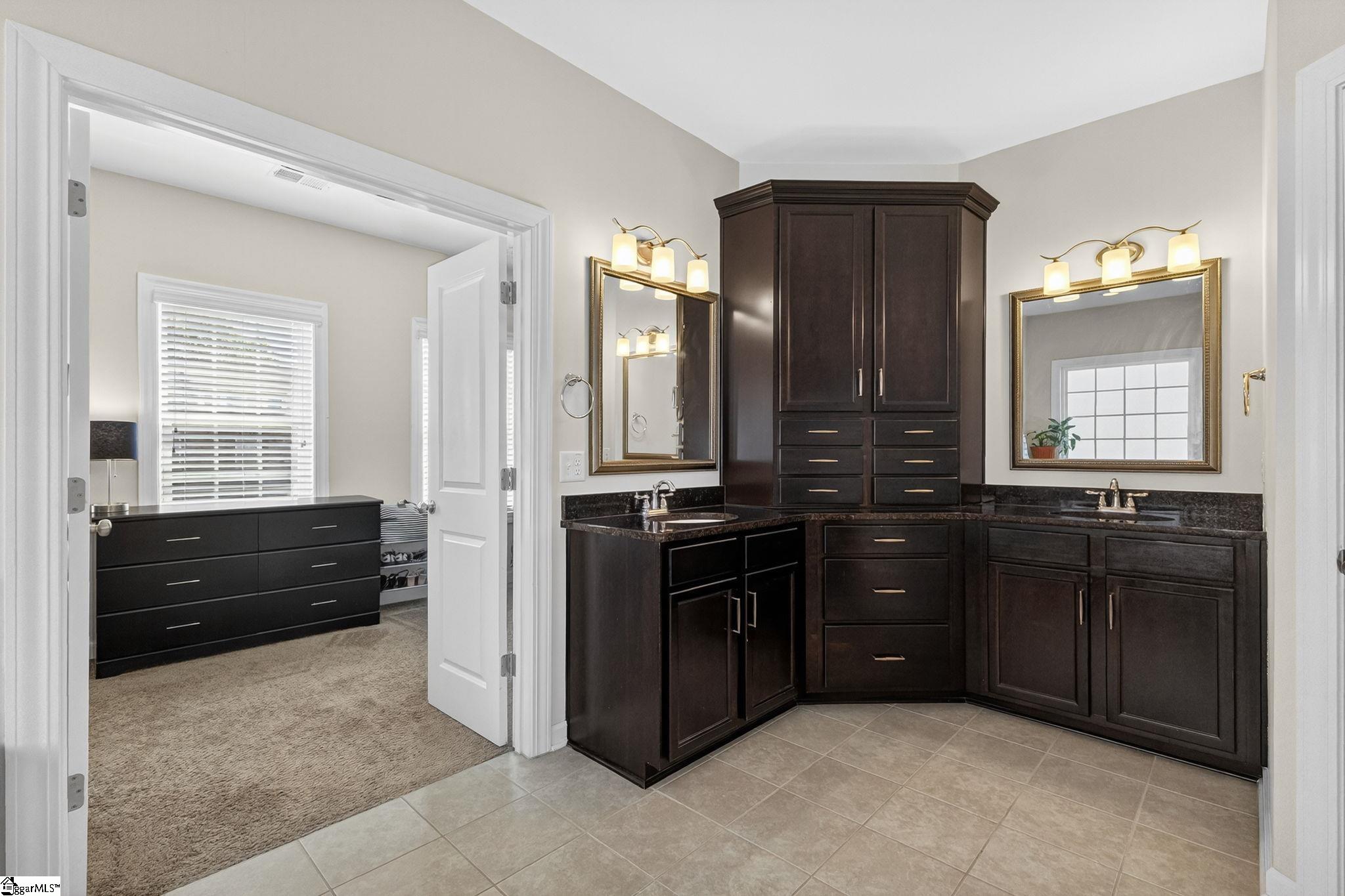 Simpsonville, South Carolina 29681, United States, 5 Bedrooms Bedrooms, ,3 BathroomsBathrooms,Residential,Active,154062