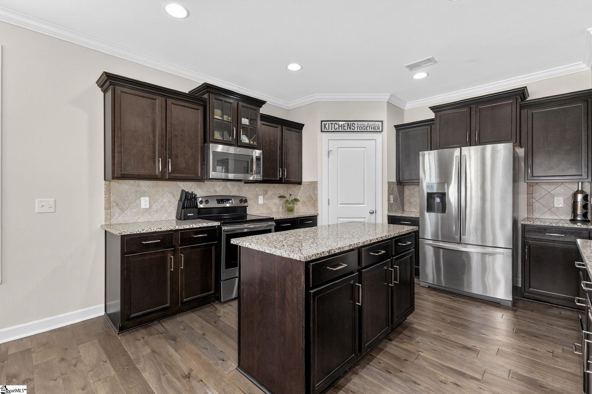 Simpsonville, South Carolina 29681, United States, 5 Bedrooms Bedrooms, ,3 BathroomsBathrooms,Residential,Active,154062