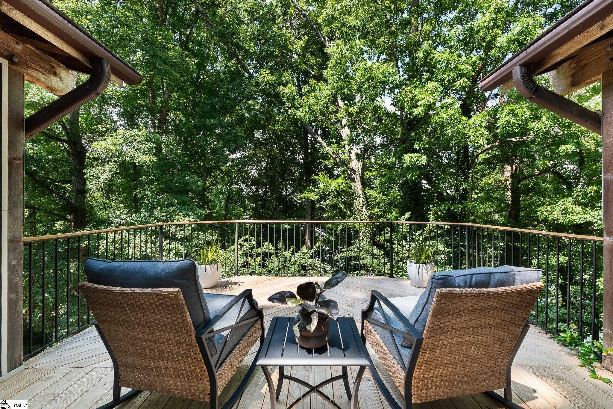 1002 Whitfield Point Road