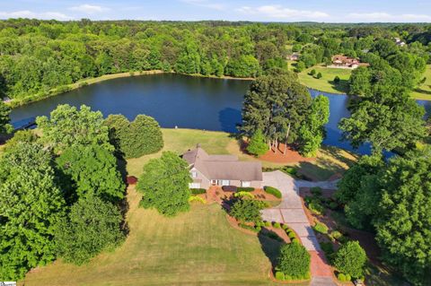 Photo of 145 Willow Lake Court, Easley, SC 29642 (MLS # 1590736)