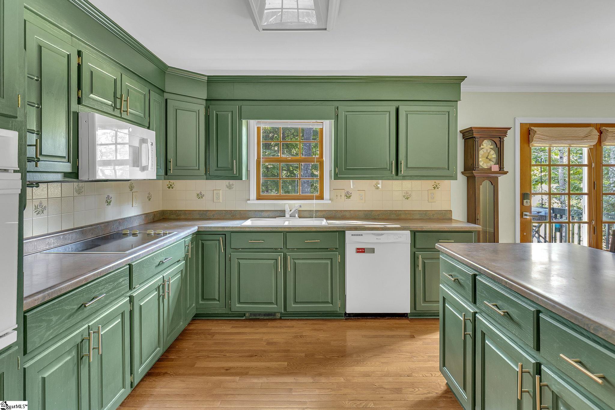 Westminster, South Carolina 29693, United States, 3 Bedrooms Bedrooms, ,3 BathroomsBathrooms,Residential,Active,230738