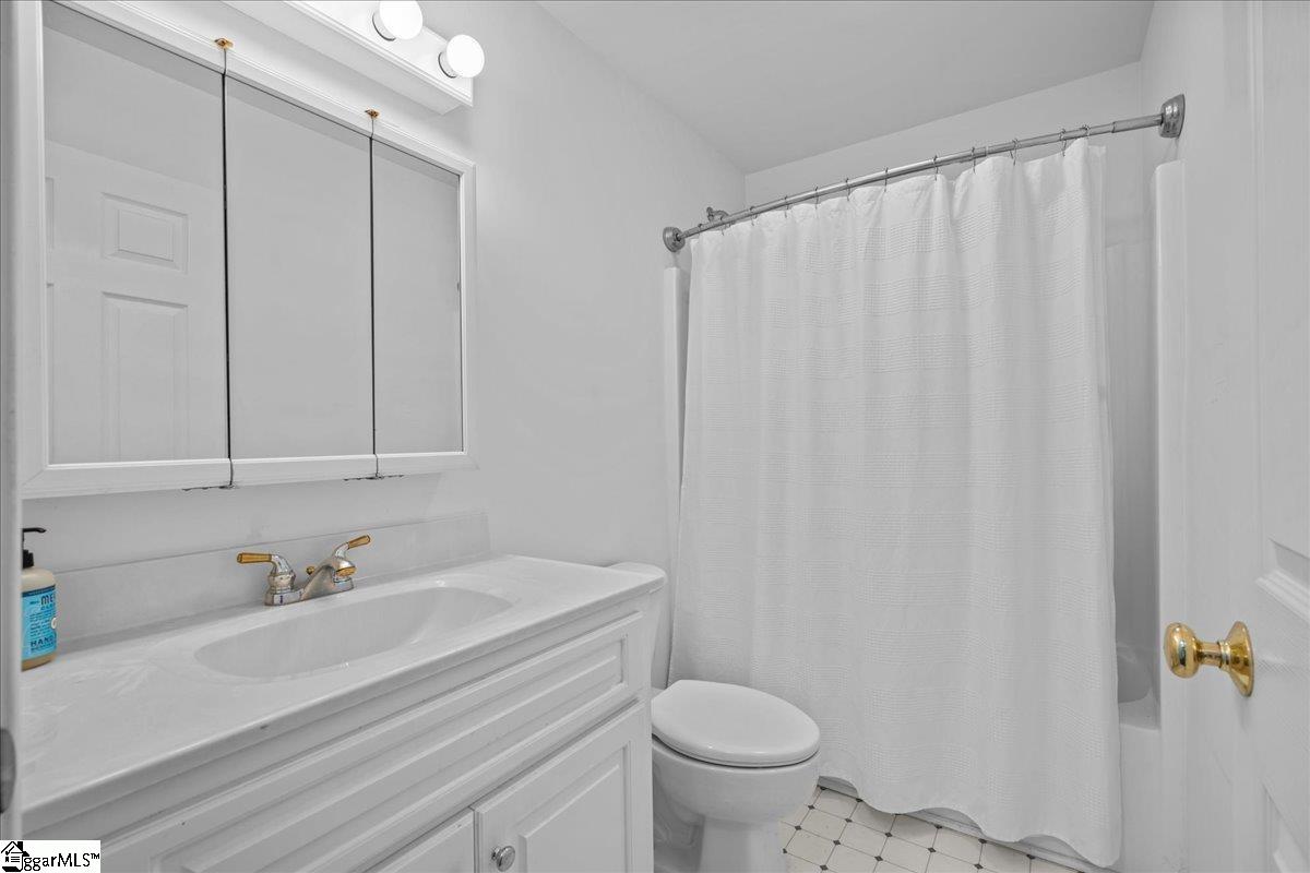 Greenville, South Carolina 29615, United States, 6 Bedrooms Bedrooms, ,4 BathroomsBathrooms,Residential,Active,192569