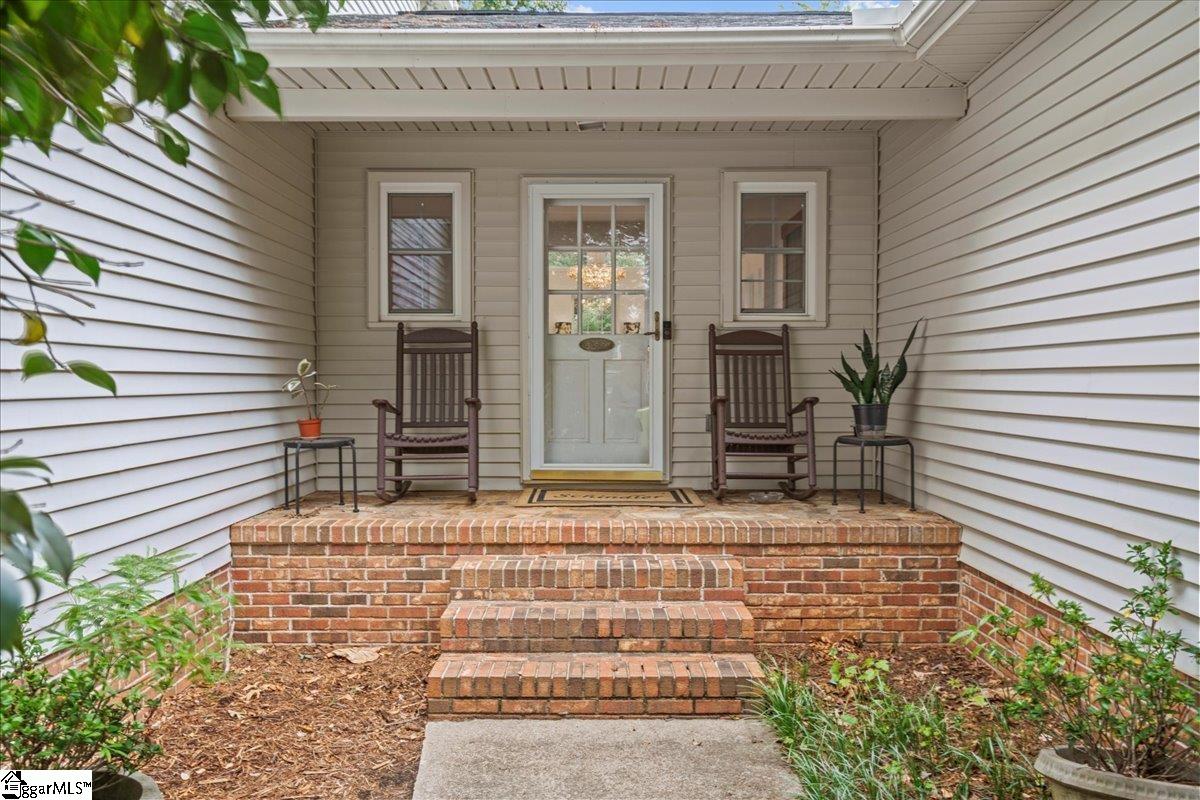 Greenville, South Carolina 29615, United States, 6 Bedrooms Bedrooms, ,4 BathroomsBathrooms,Residential,Active,192569