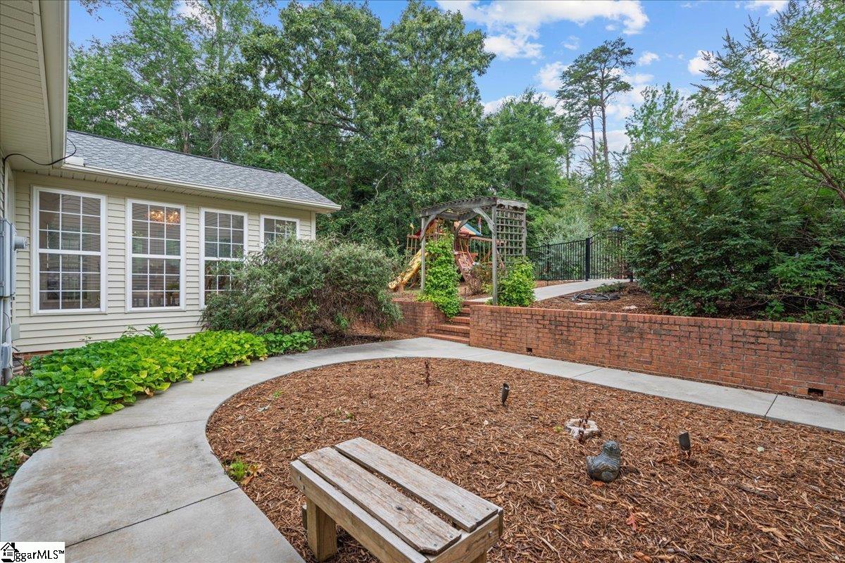 Greenville, South Carolina 29615, United States, 6 Bedrooms Bedrooms, ,4 BathroomsBathrooms,Residential,Active,192569