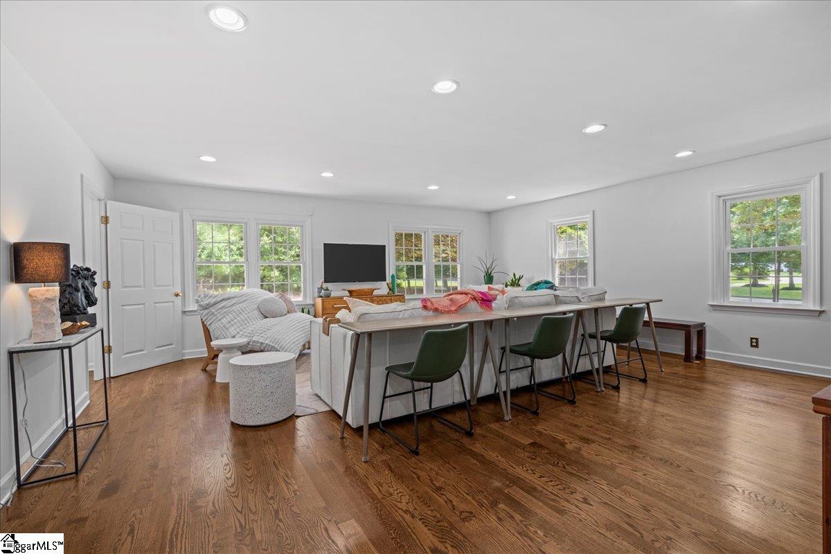 Greenville, South Carolina 29615, United States, 6 Bedrooms Bedrooms, ,4 BathroomsBathrooms,Residential,Active,192569