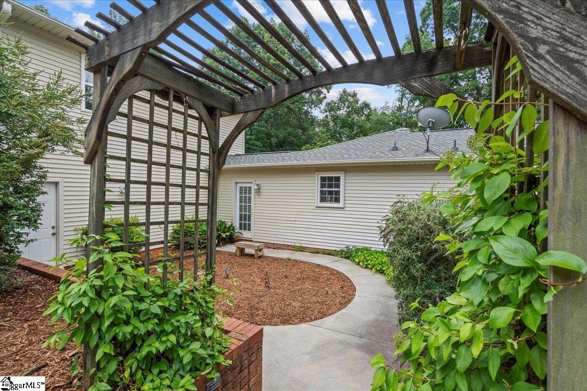 Greenville, South Carolina 29615, United States, 6 Bedrooms Bedrooms, ,4 BathroomsBathrooms,Residential,Active,192569