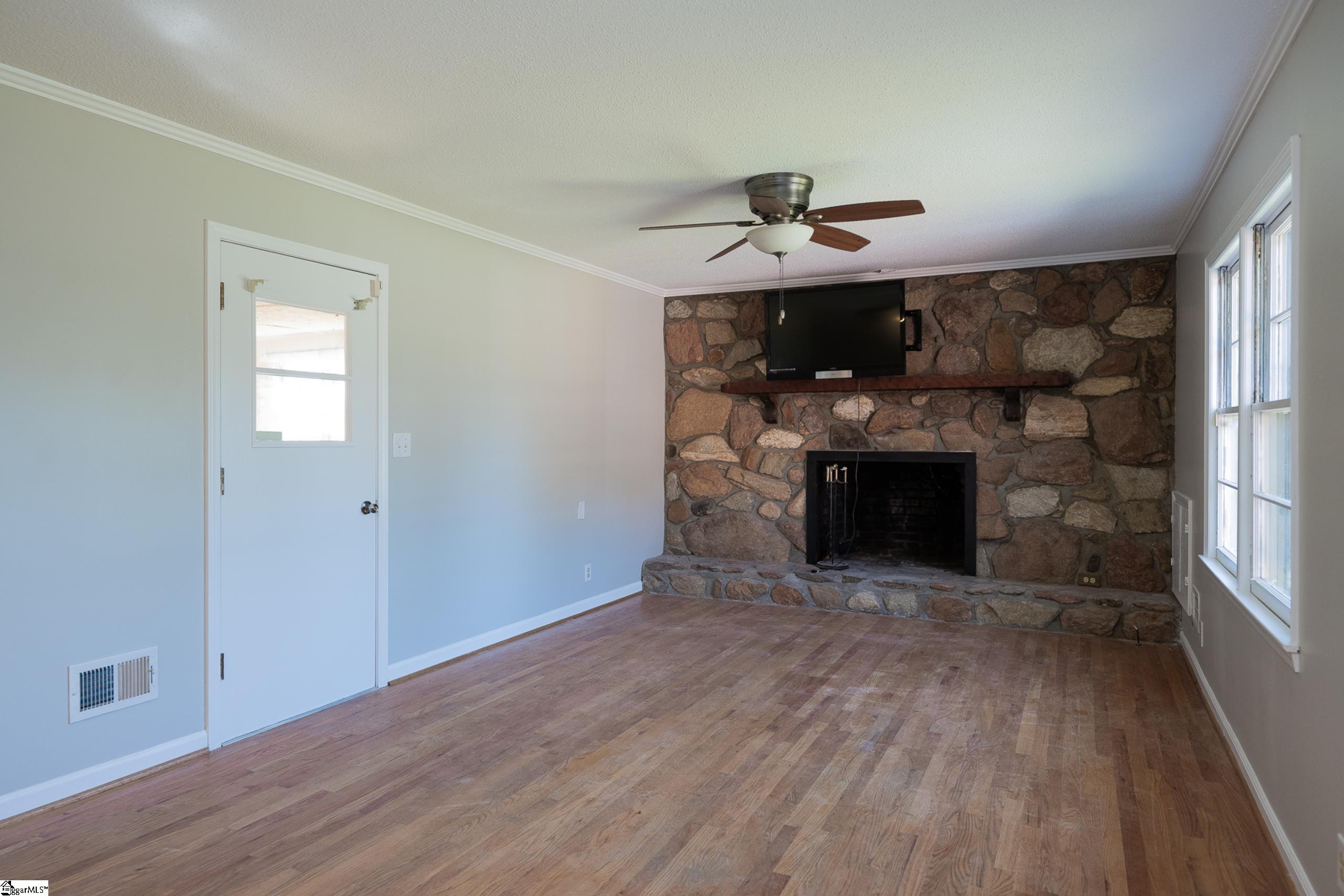 Greenville, South Carolina 29617, United States, 3 Bedrooms Bedrooms, ,2 BathroomsBathrooms,Residential,Contingent,119032