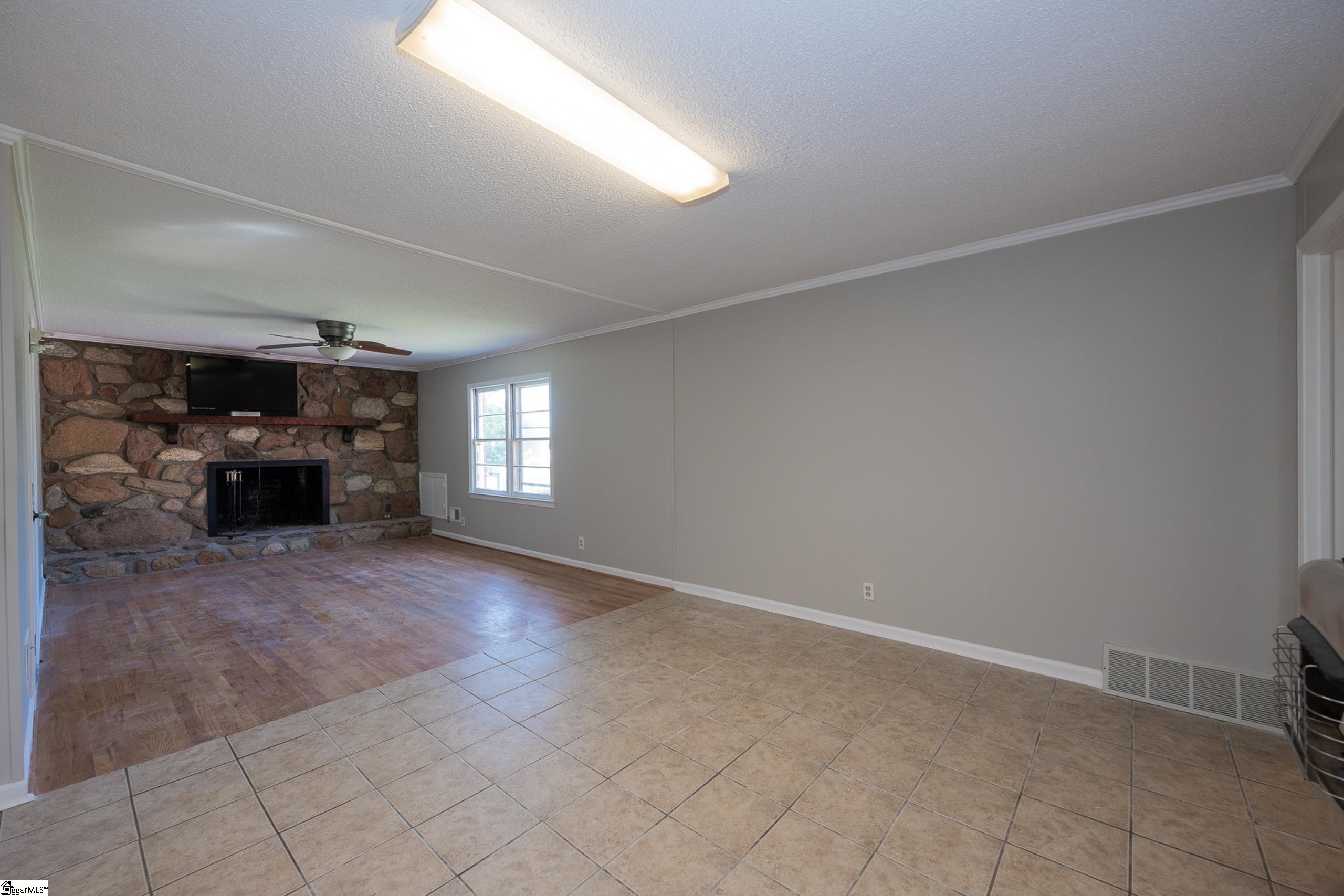 Greenville, South Carolina 29617, United States, 3 Bedrooms Bedrooms, ,2 BathroomsBathrooms,Residential,Contingent,119032