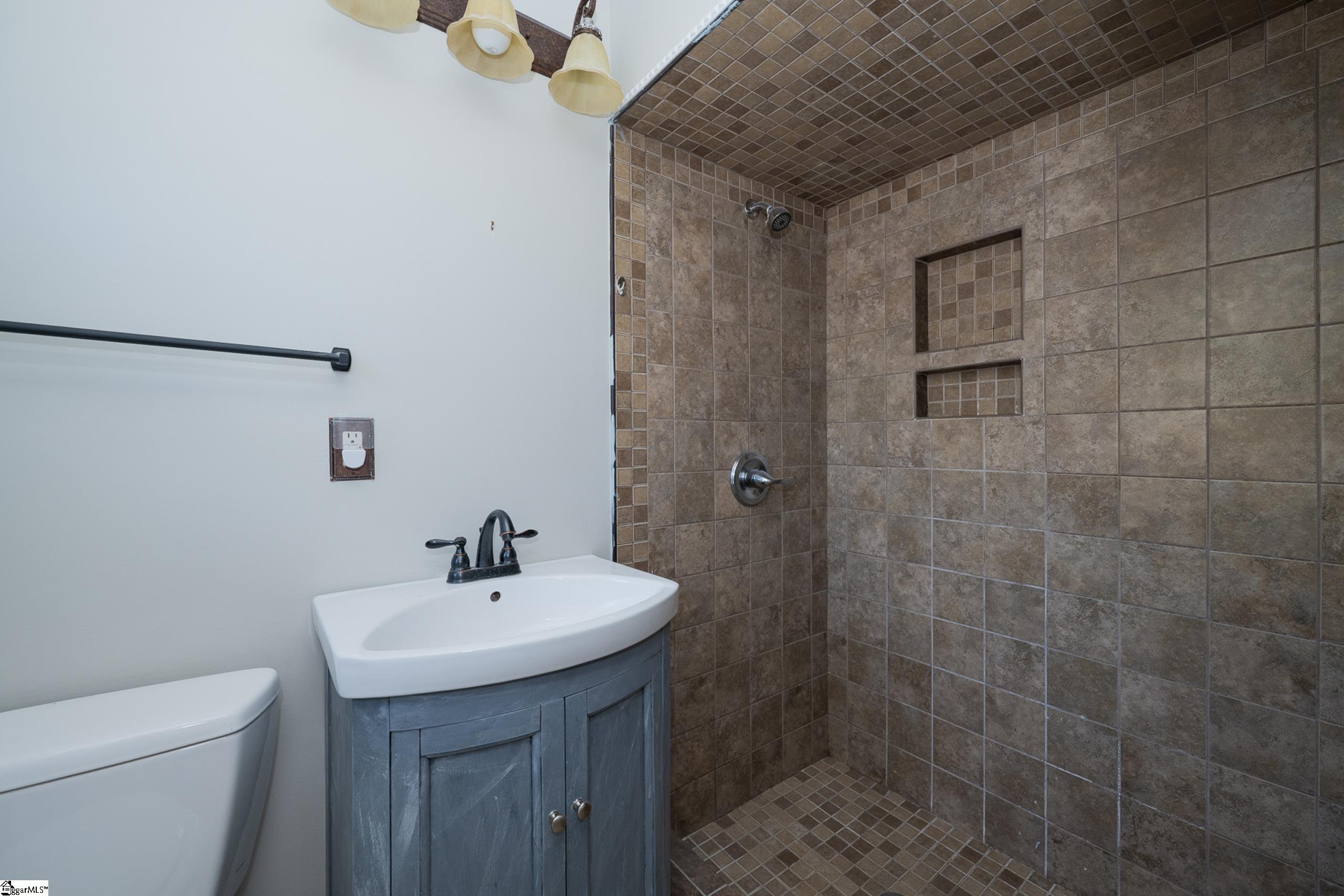 Greenville, South Carolina 29617, United States, 3 Bedrooms Bedrooms, ,2 BathroomsBathrooms,Residential,Contingent,119032