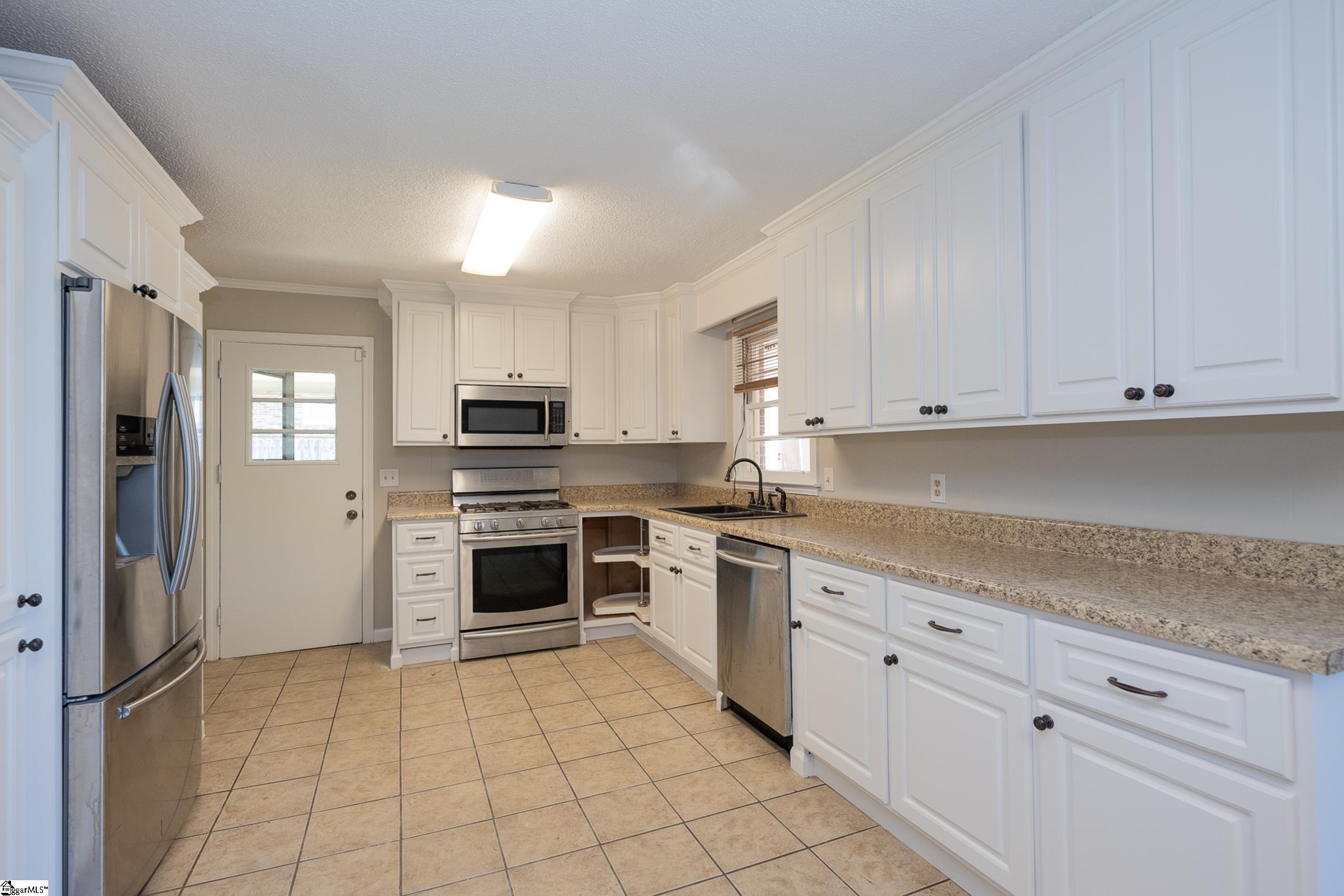 Greenville, South Carolina 29617, United States, 3 Bedrooms Bedrooms, ,2 BathroomsBathrooms,Residential,Contingent,119032