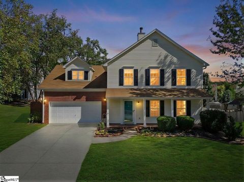 Photo of 6 Avenel Court, Simpsonville, SC 29681 (MLS # 1585559)