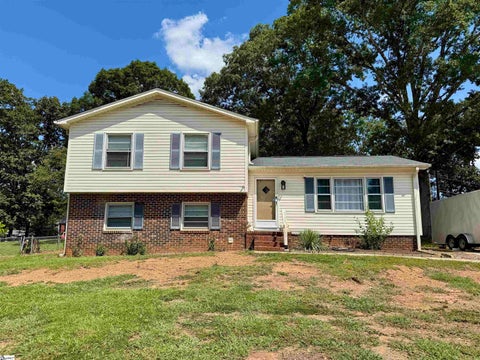 Photo of 313 Alder Drive, Simpsonville, SC 29680 (MLS # 1597940)