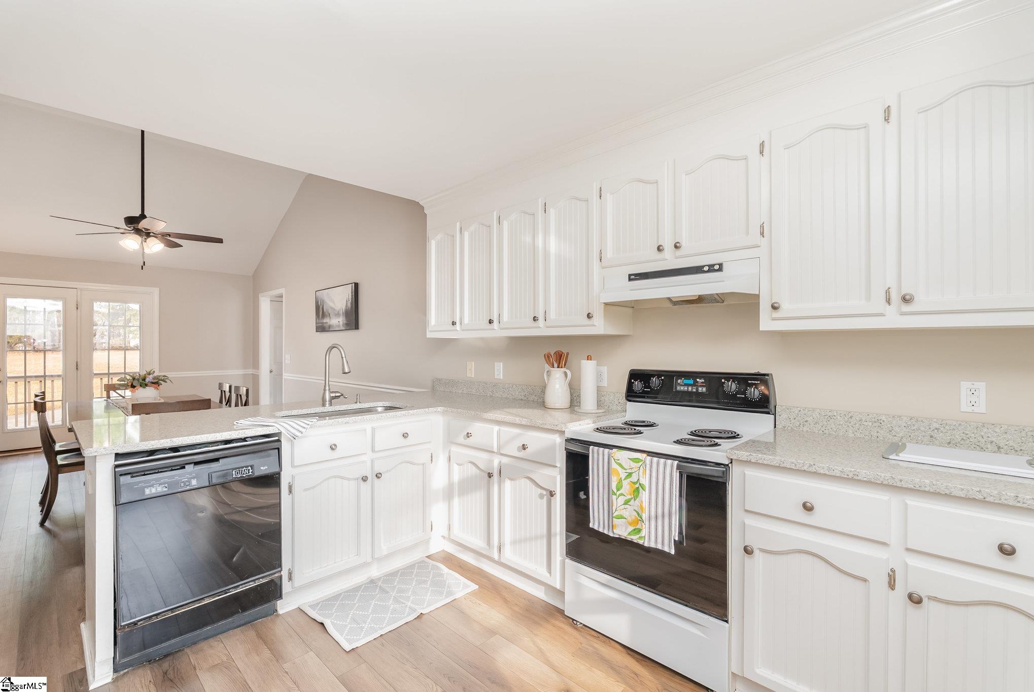 Taylors, South Carolina 29687, United States, 3 Bedrooms Bedrooms, ,2 BathroomsBathrooms,Residential,Active,247292