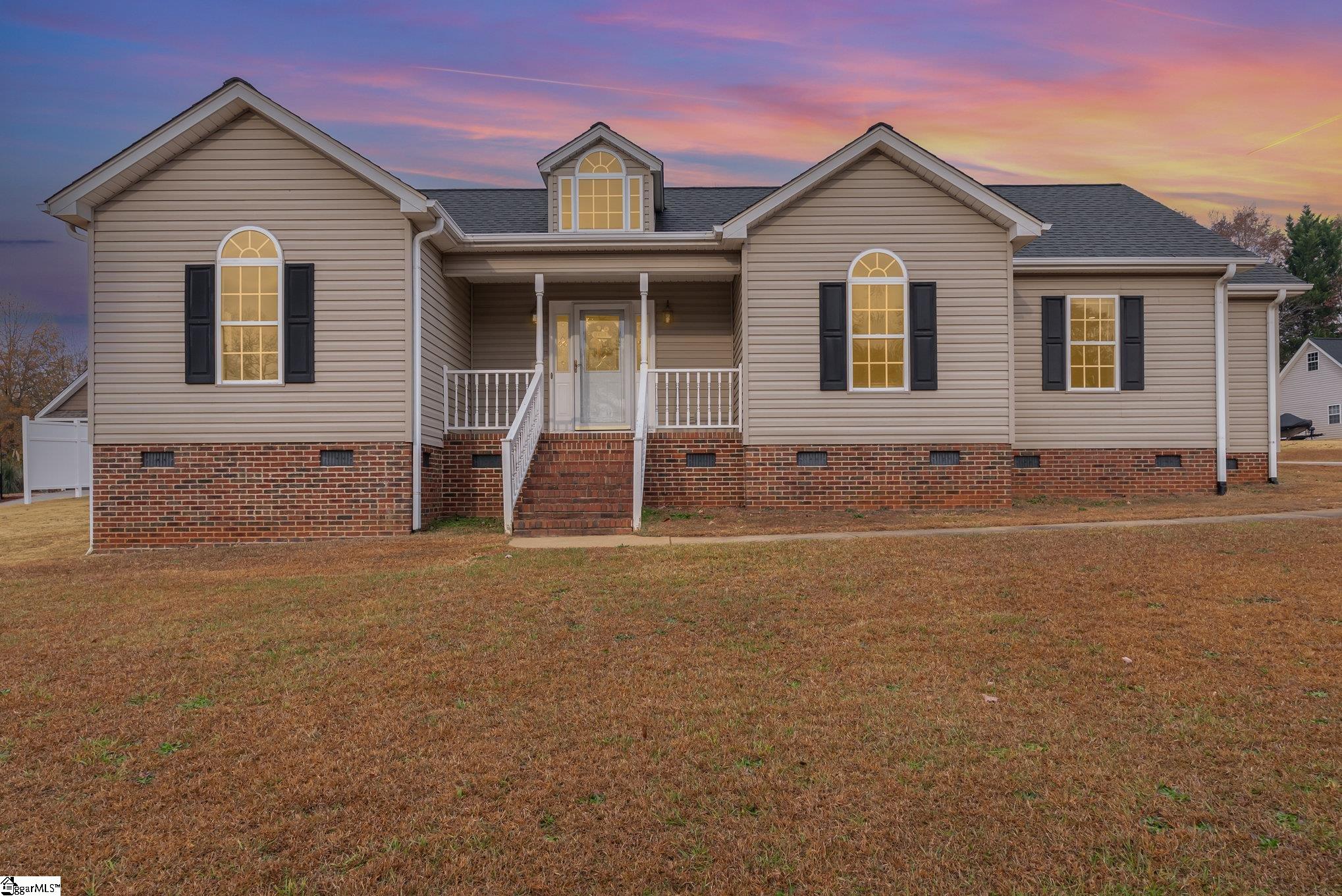Taylors, South Carolina 29687, United States, 3 Bedrooms Bedrooms, ,2 BathroomsBathrooms,Residential,Active,247292