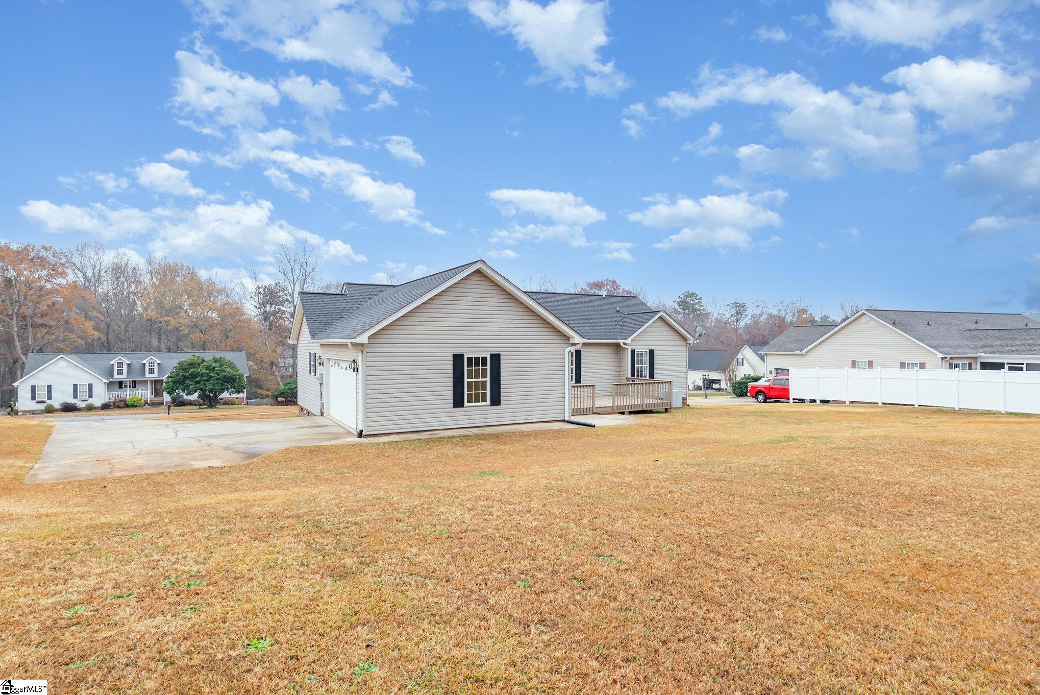 Taylors, South Carolina 29687, United States, 3 Bedrooms Bedrooms, ,2 BathroomsBathrooms,Residential,Active,247292