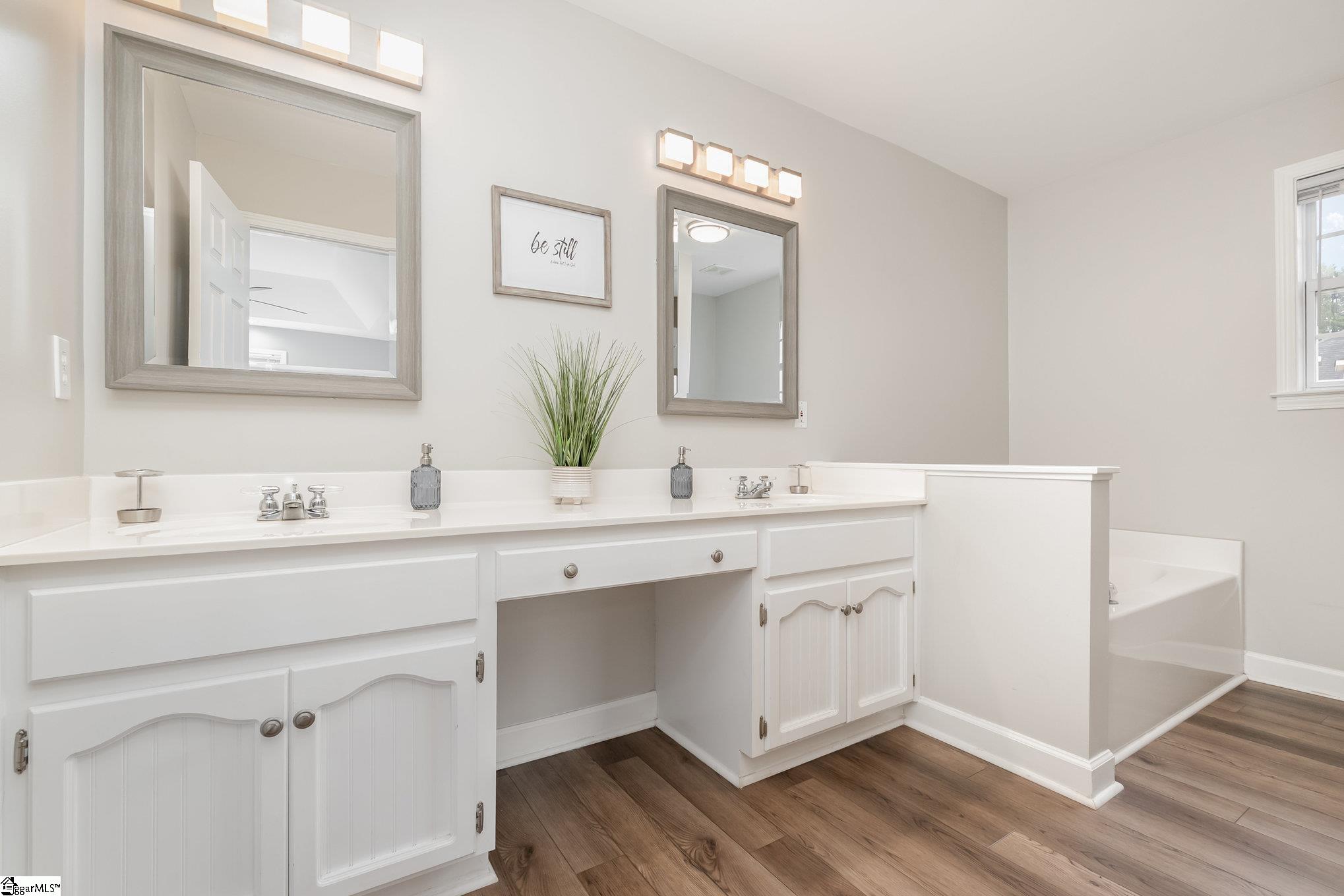 Taylors, South Carolina 29687, United States, 3 Bedrooms Bedrooms, ,2 BathroomsBathrooms,Residential,Active,247292