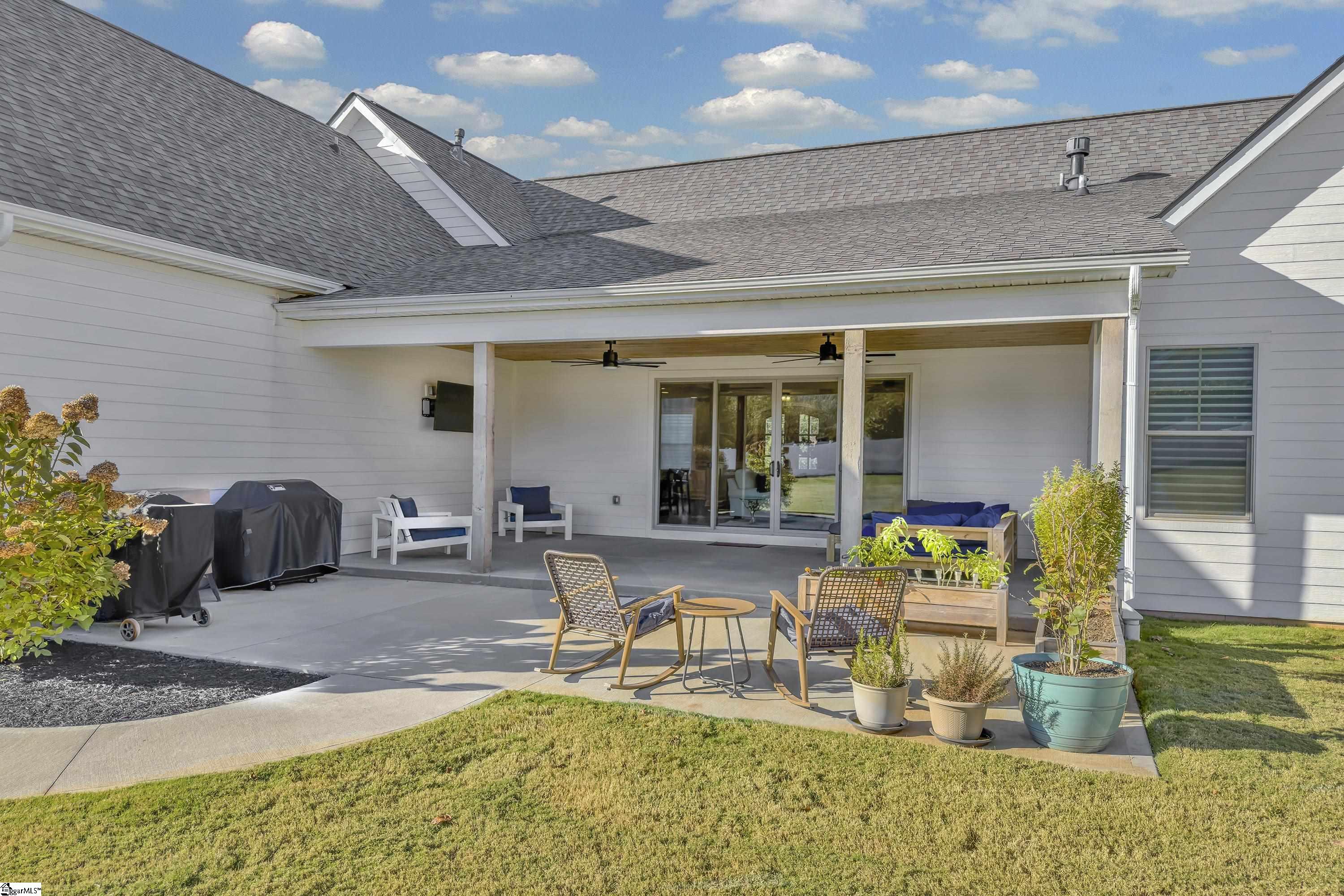 Greer, South Carolina 29651, United States, 5 Bedrooms Bedrooms, ,5 BathroomsBathrooms,Residential,Active,246733