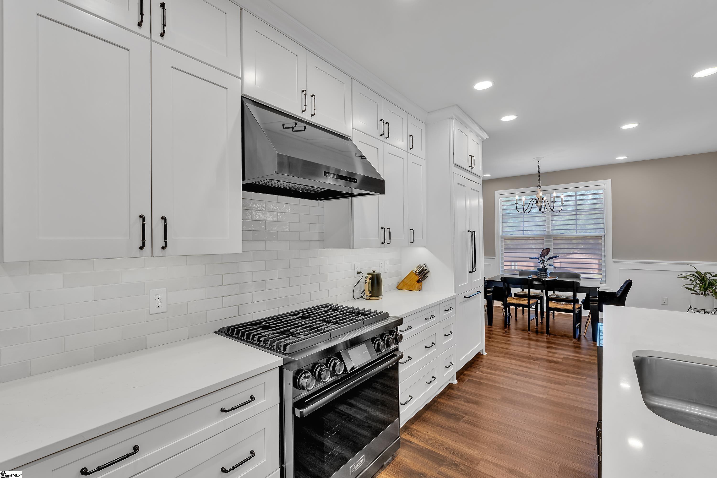 Greer, South Carolina 29651, United States, 5 Bedrooms Bedrooms, ,5 BathroomsBathrooms,Residential,Active,246733